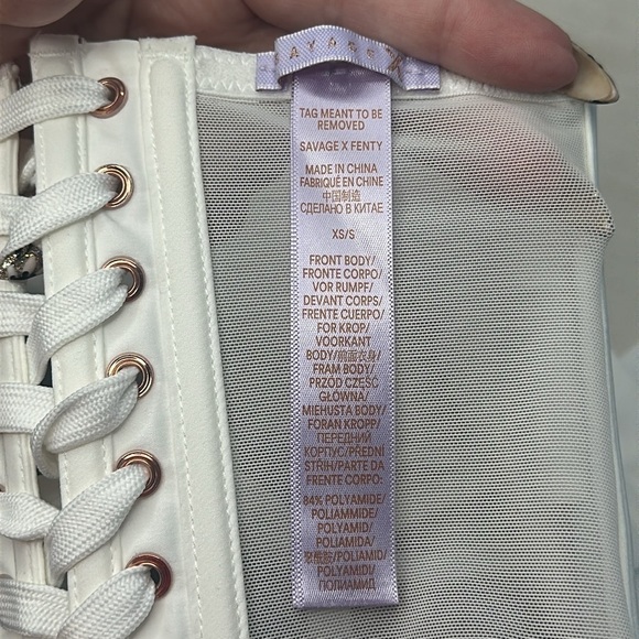 Savage X Cincher in White Pearl size S - Picture 8 of 8